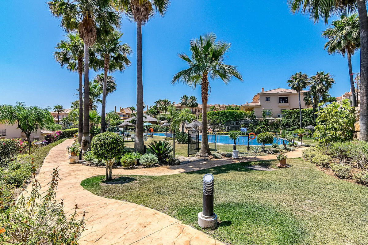 4 Bed Townhouse for sale in Riviera Del Sol Costa Del Sol, Málaga, Spain