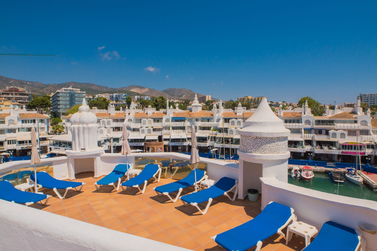 9 Bed Apartment for sale in Benalmadena Costa Del Sol, Málaga, Spain