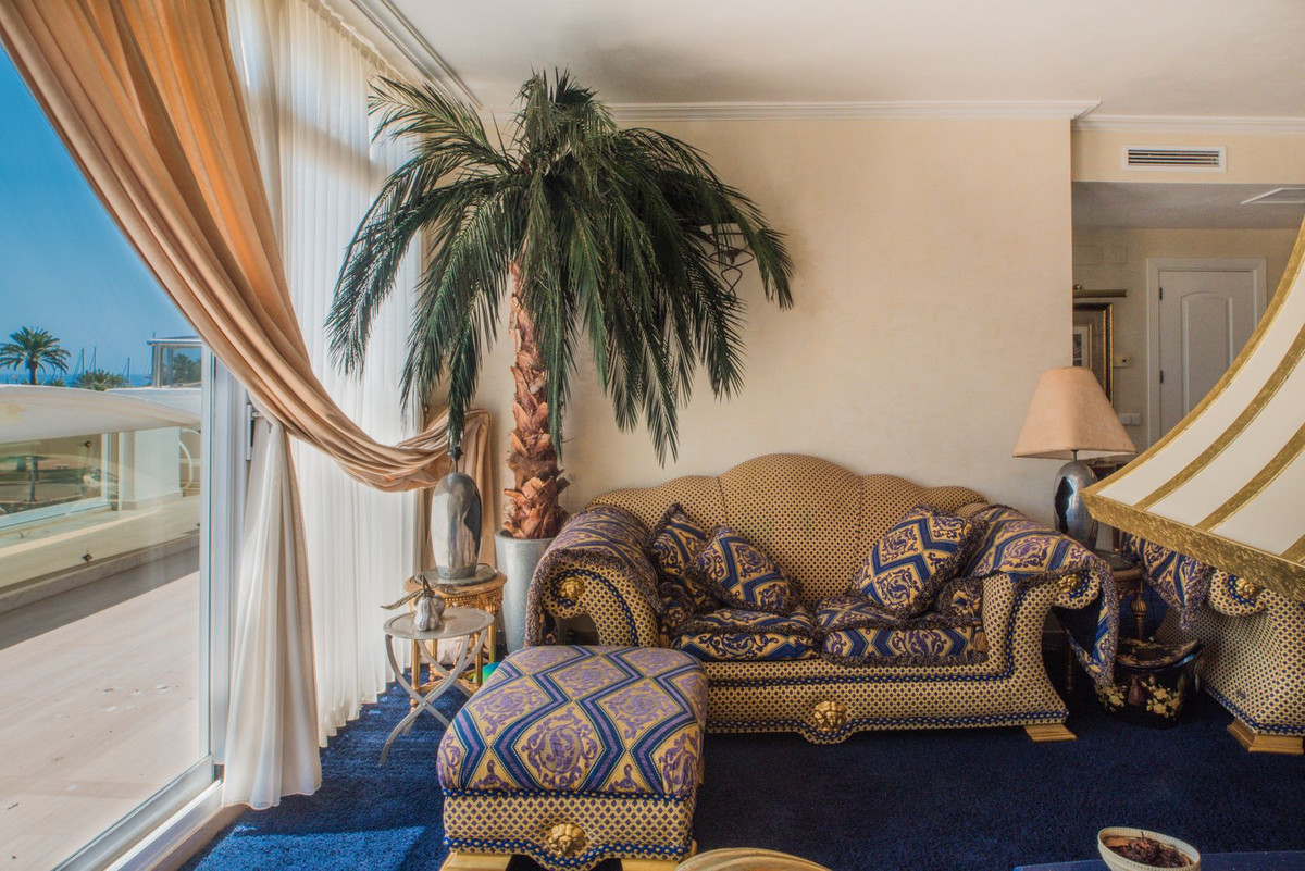 9 Bed Apartment for sale in Benalmadena Costa Del Sol, Málaga, Spain