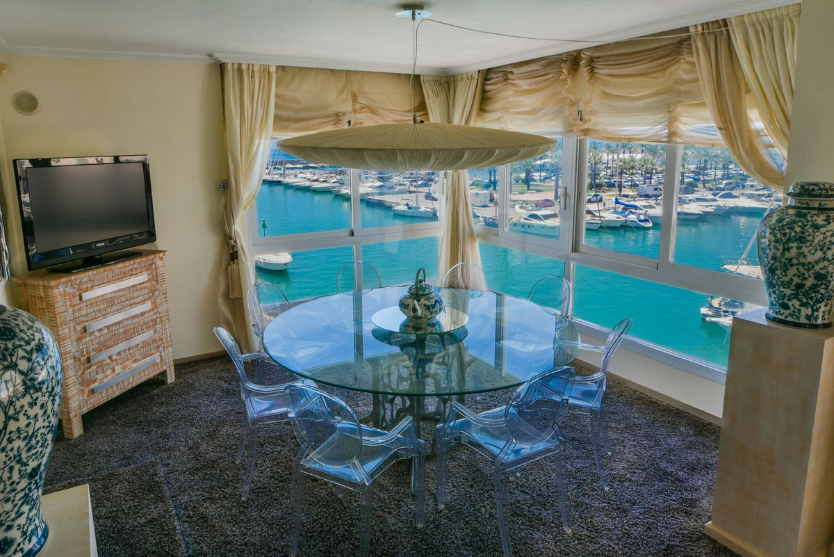 9 Bed Apartment for sale in Benalmadena Costa Del Sol, Málaga, Spain