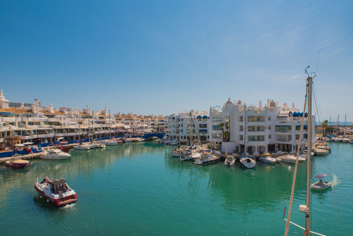 9 Bed Apartment for sale in Benalmadena Costa Del Sol, Málaga, Spain