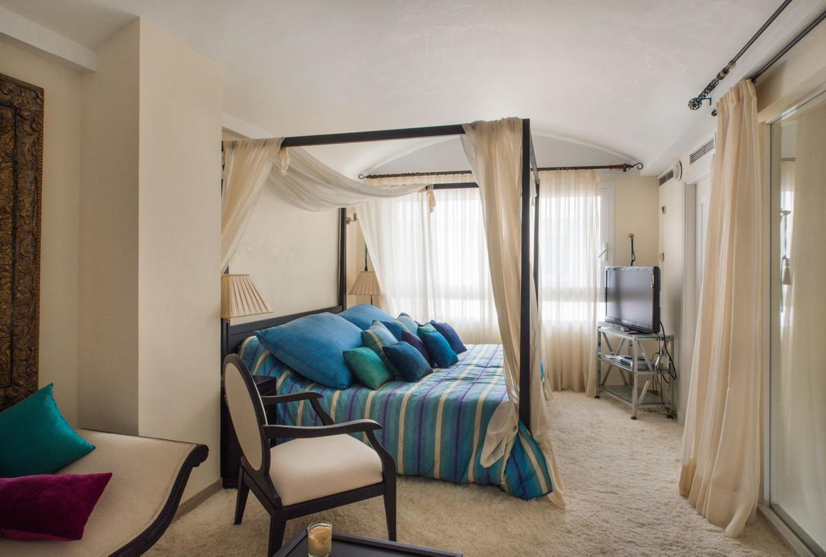 9 Bed Apartment for sale in Benalmadena Costa Del Sol, Málaga, Spain