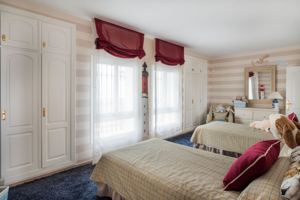 9 Bed Apartment for sale in Benalmadena Costa Del Sol, Málaga, Spain