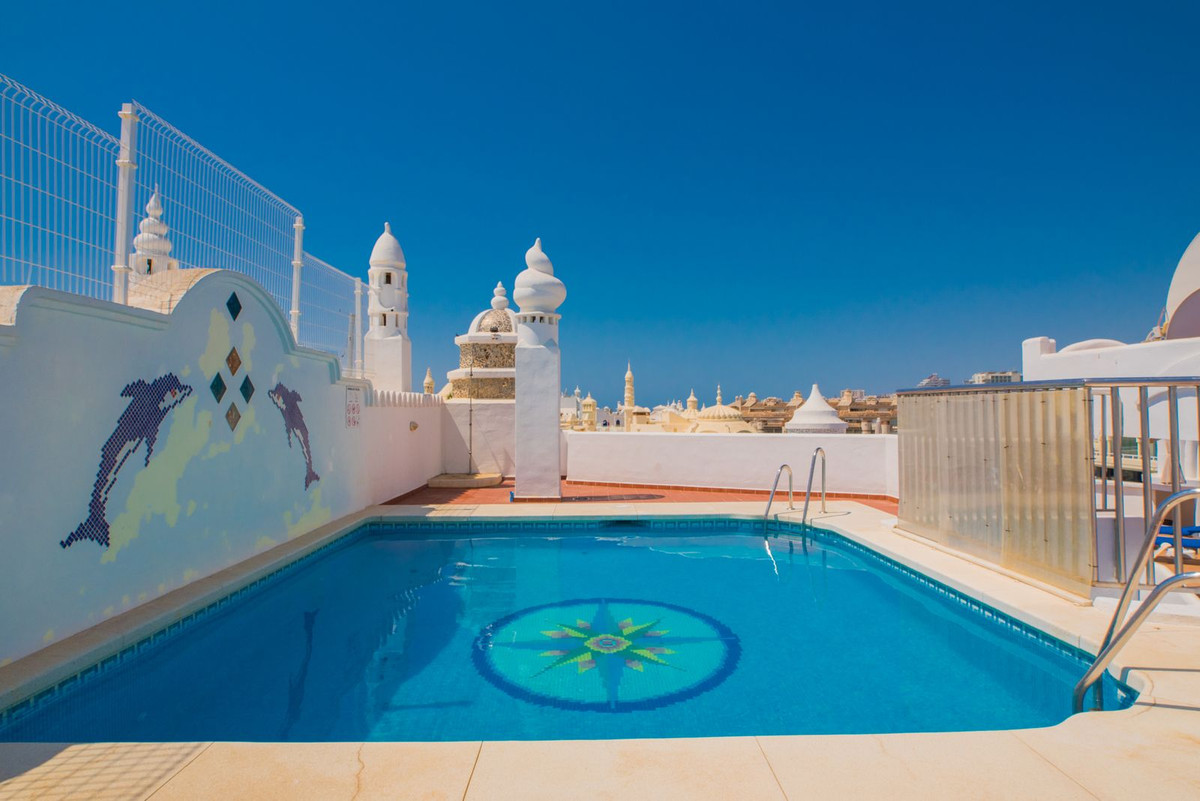 9 Bed Apartment for sale in Benalmadena Costa Del Sol, Málaga, Spain