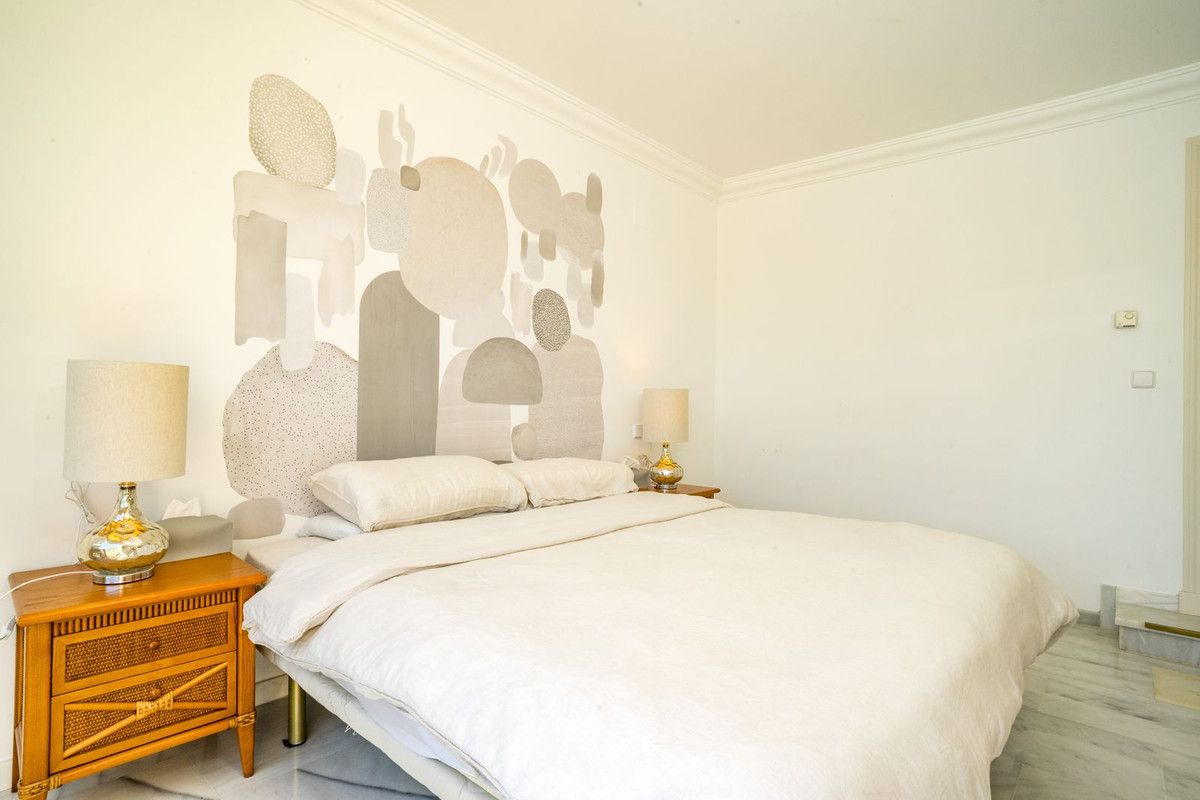 Se vende Apartamento Planta Media de 2 dormitorios en Costa Del Sol, Málaga, España