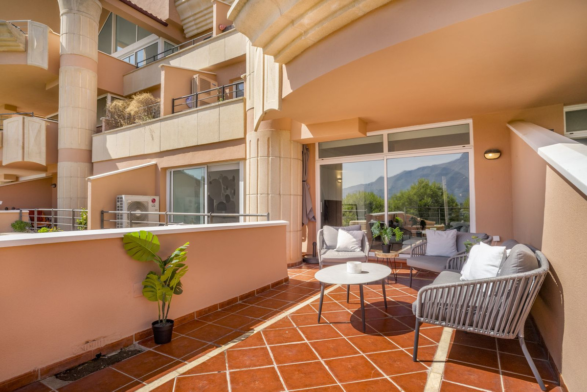 Se vende Apartamento Planta Media de 2 dormitorios en Costa Del Sol, Málaga, España