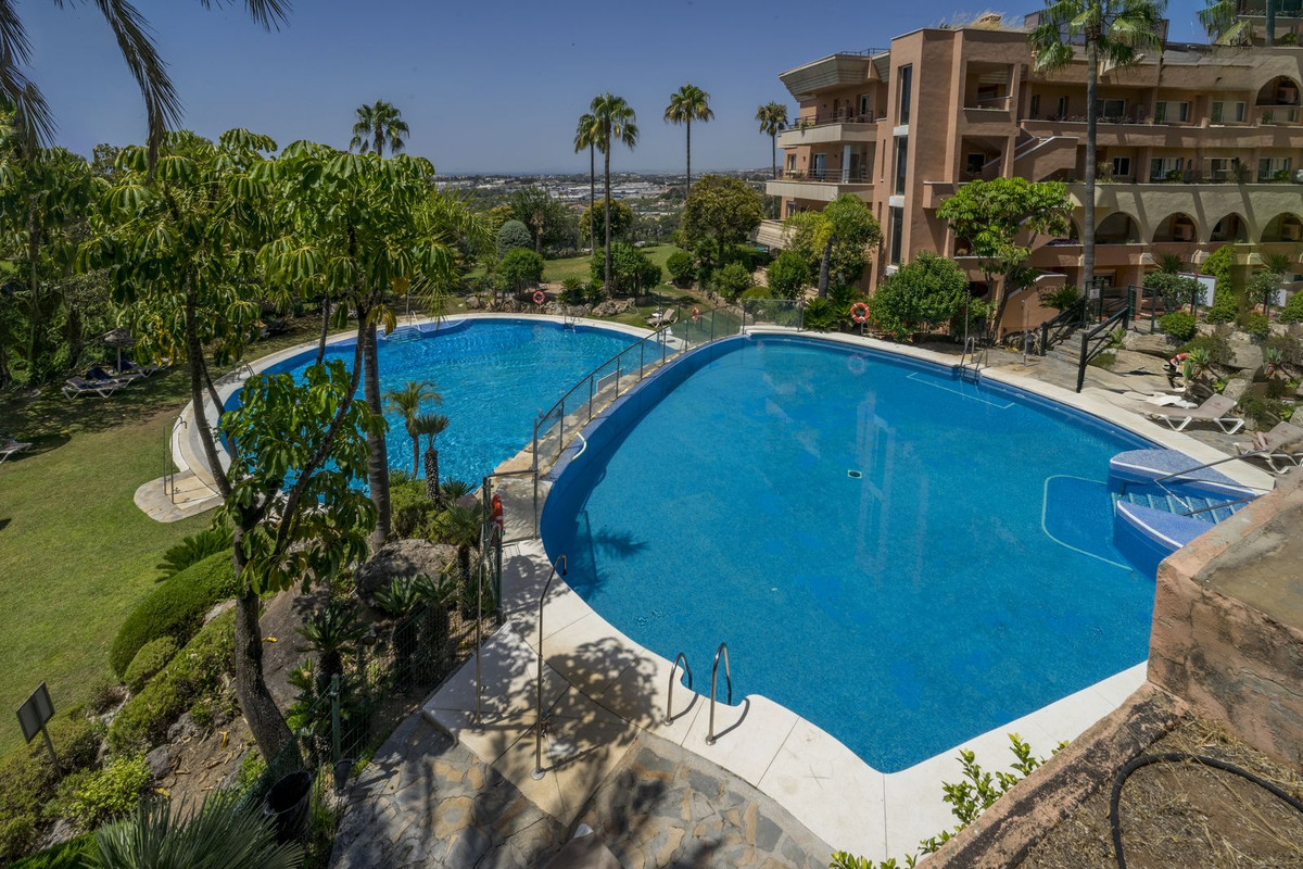 Se vende Apartamento Planta Media de 2 dormitorios en Costa Del Sol, Málaga, España