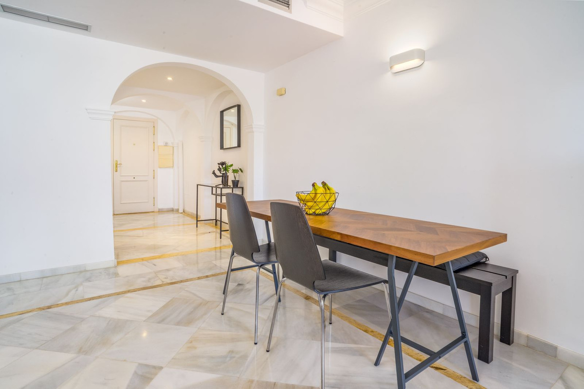 Se vende Apartamento Planta Media de 2 dormitorios en Costa Del Sol, Málaga, España