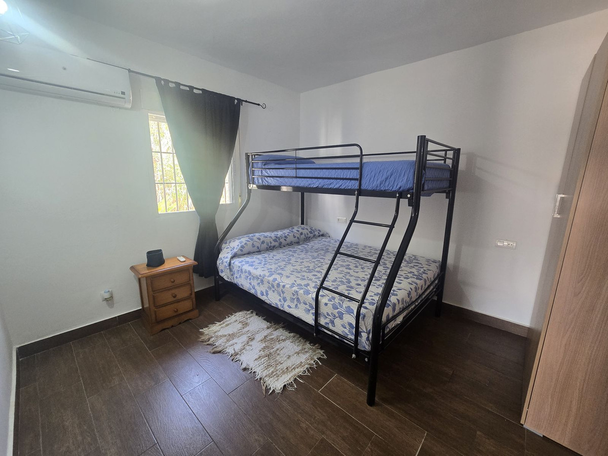 Se vende Finca - Cortijo de 3 dormitorios en Costa Del Sol, Málaga, España