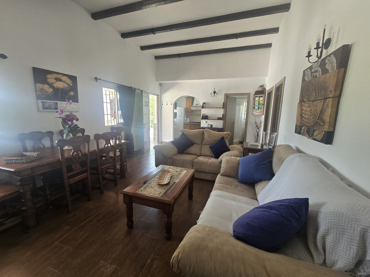 Se vende Finca - Cortijo de 3 dormitorios en Costa Del Sol, Málaga, España