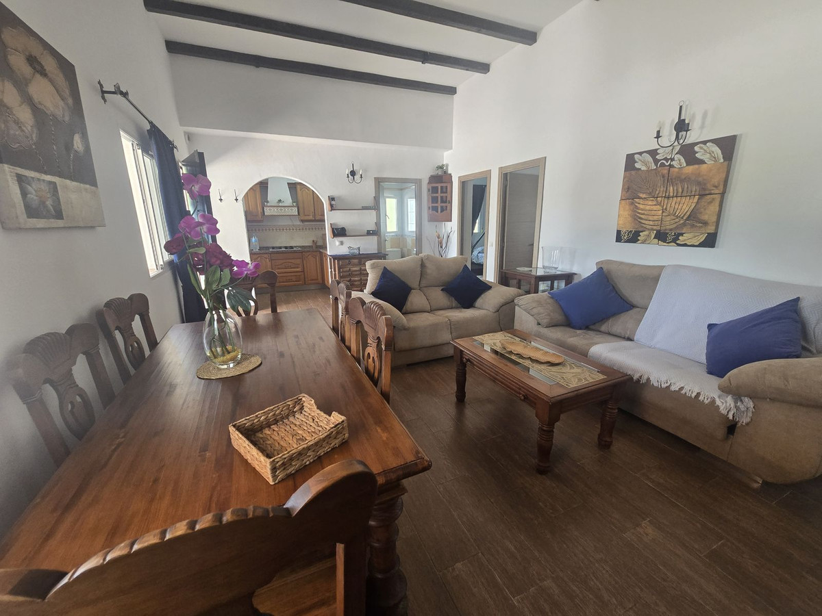 Se vende Finca - Cortijo de 3 dormitorios en Costa Del Sol, Málaga, España