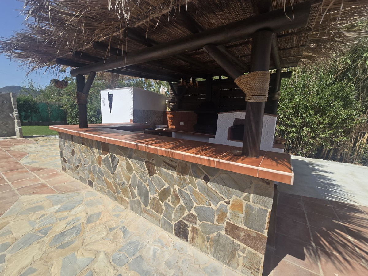 Se vende Finca - Cortijo de 3 dormitorios en Costa Del Sol, Málaga, España