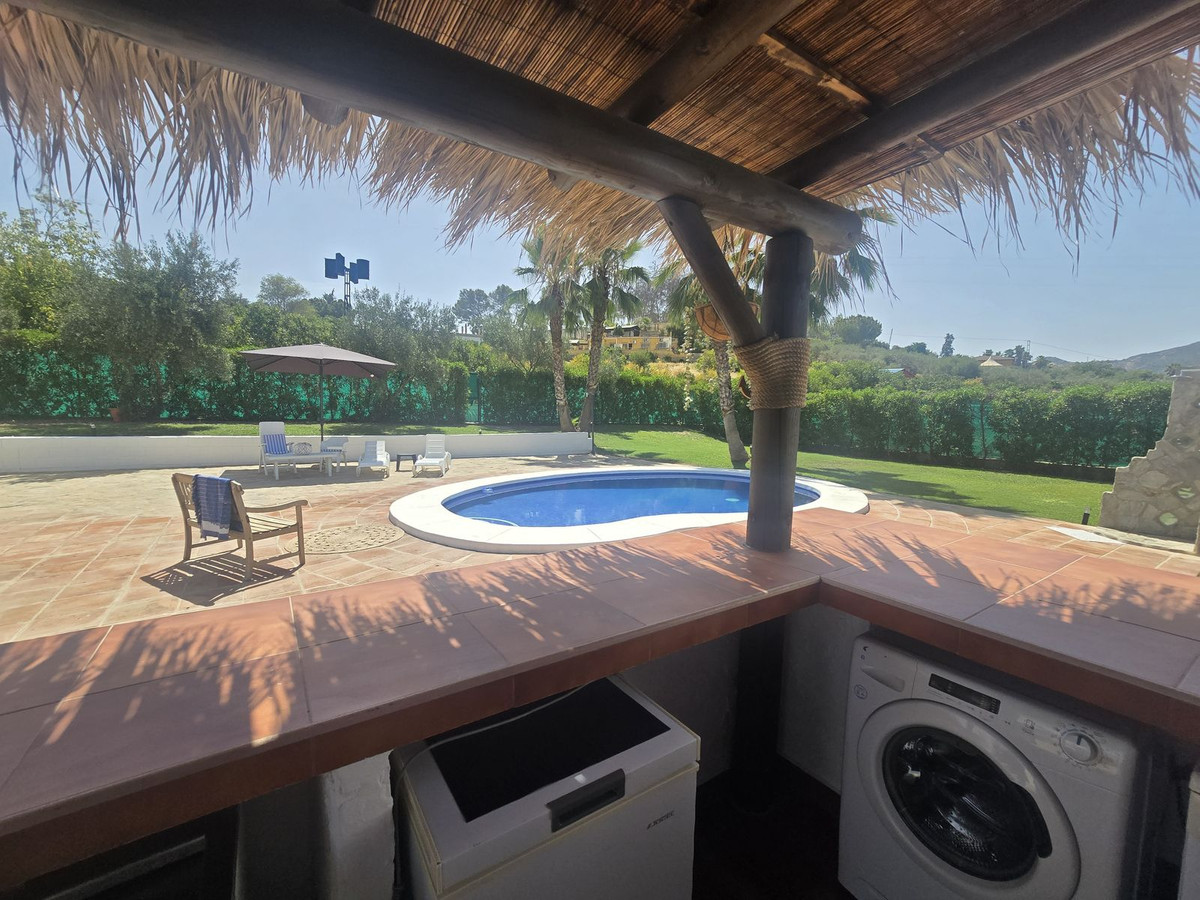 Se vende Finca - Cortijo de 3 dormitorios en Costa Del Sol, Málaga, España