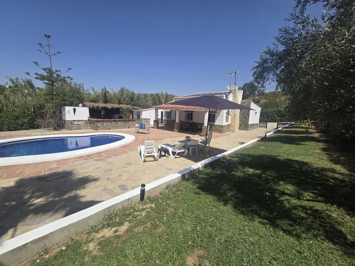 Se vende Finca - Cortijo de 3 dormitorios en Costa Del Sol, Málaga, España