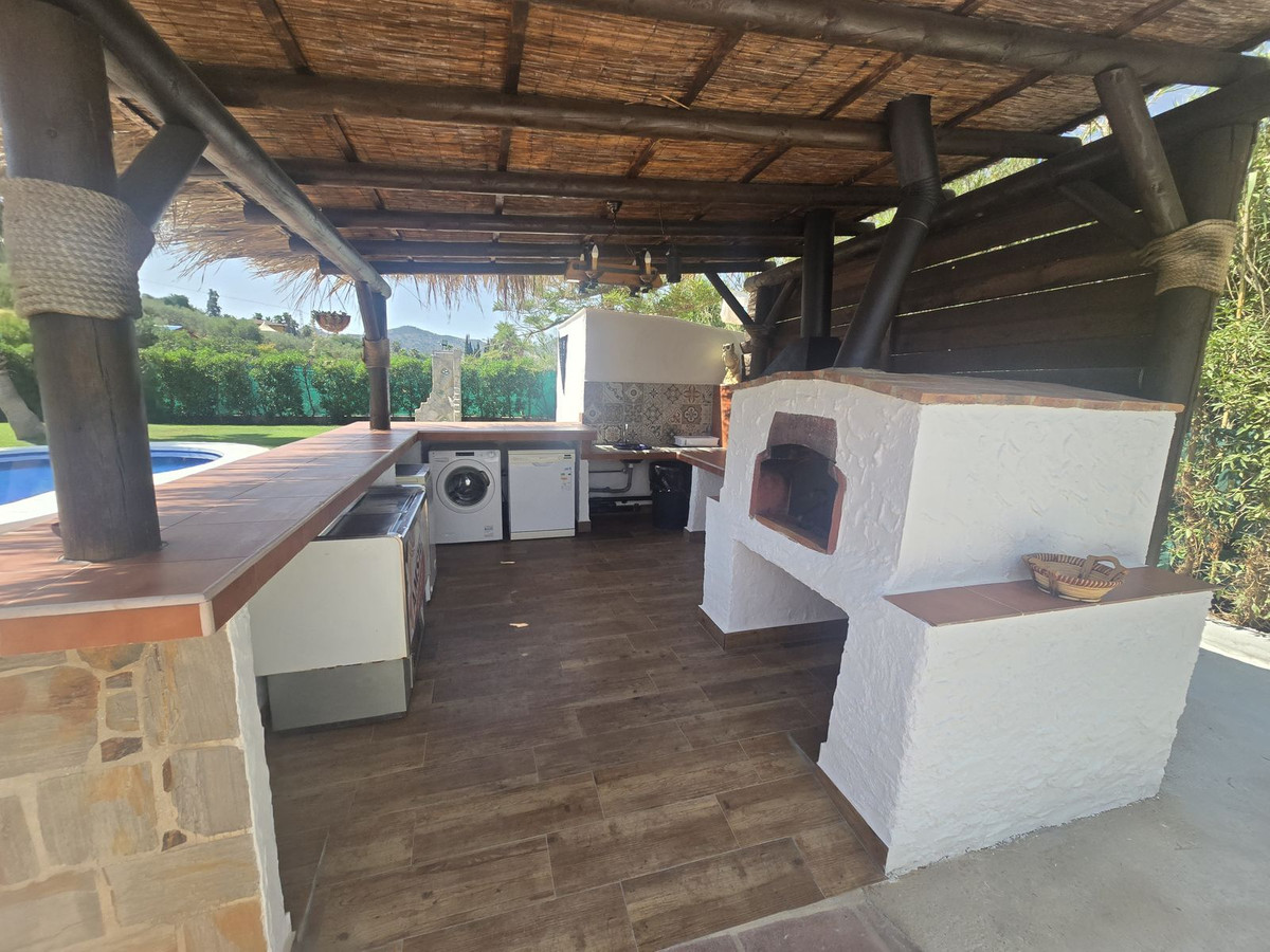Se vende Finca - Cortijo de 3 dormitorios en Costa Del Sol, Málaga, España