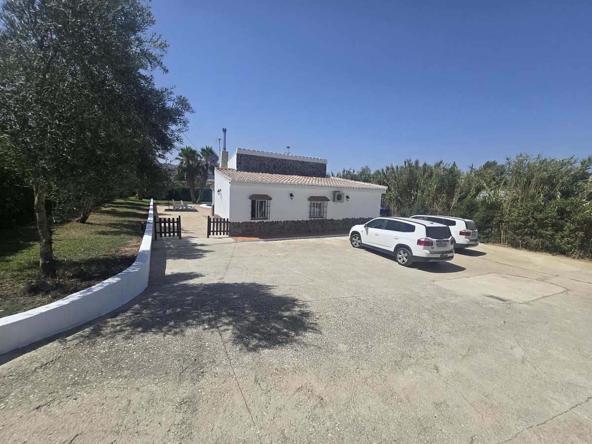 Se vende Finca - Cortijo de 3 dormitorios en Costa Del Sol, Málaga, España