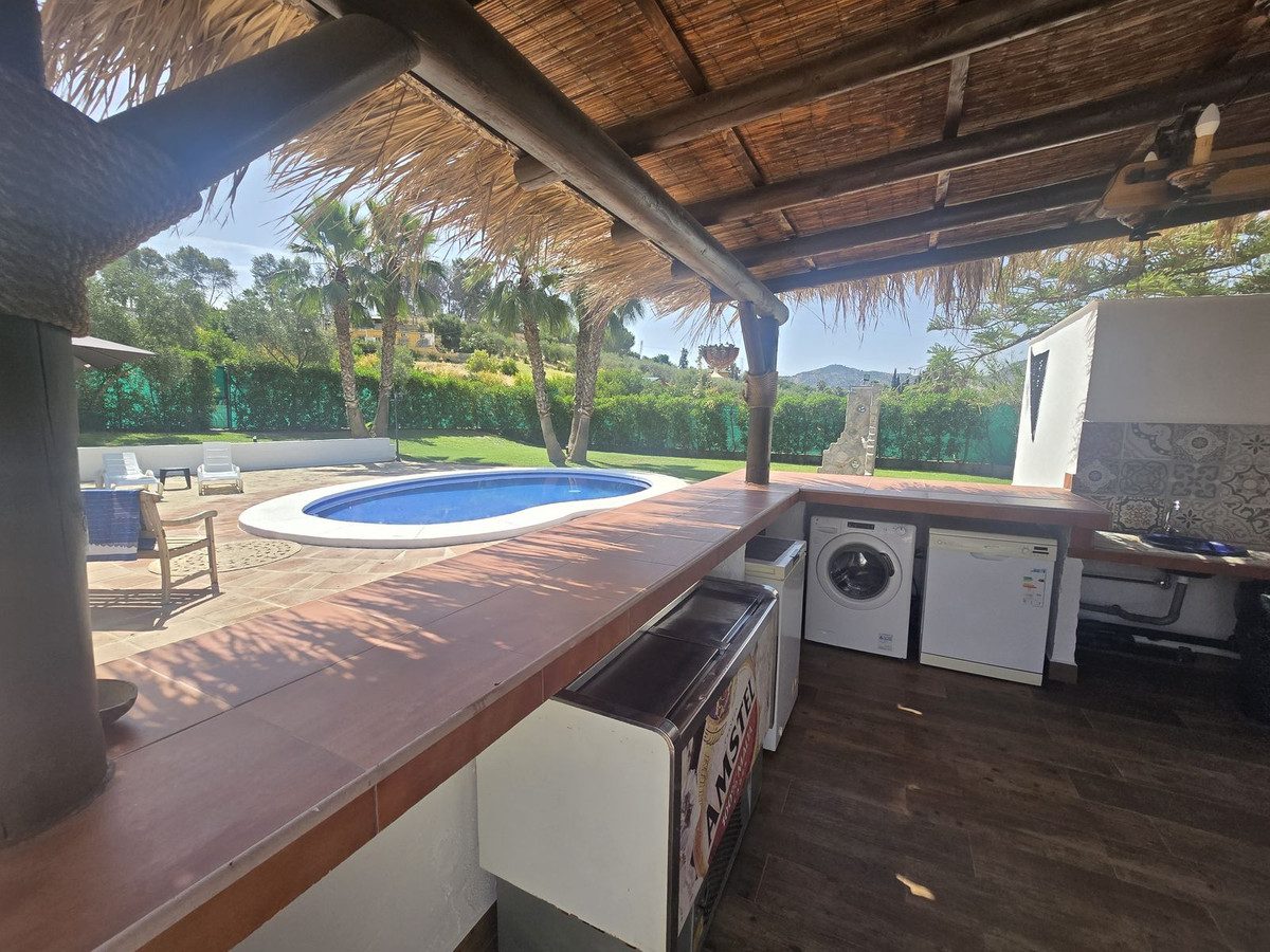 Se vende Finca - Cortijo de 3 dormitorios en Costa Del Sol, Málaga, España
