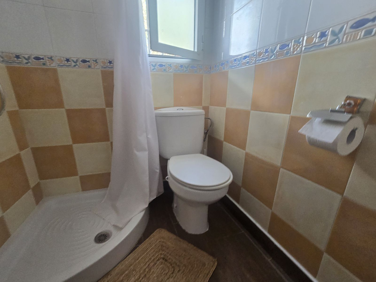 Se vende Finca - Cortijo de 3 dormitorios en Costa Del Sol, Málaga, España
