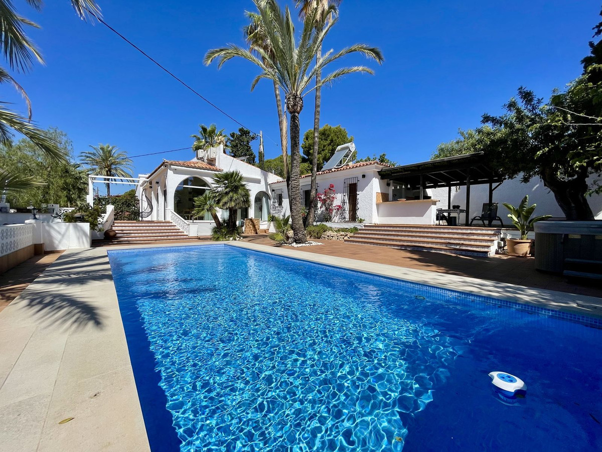 4 Bed Townhouse for sale in Altea Costa Blanca, Alicante, Spain