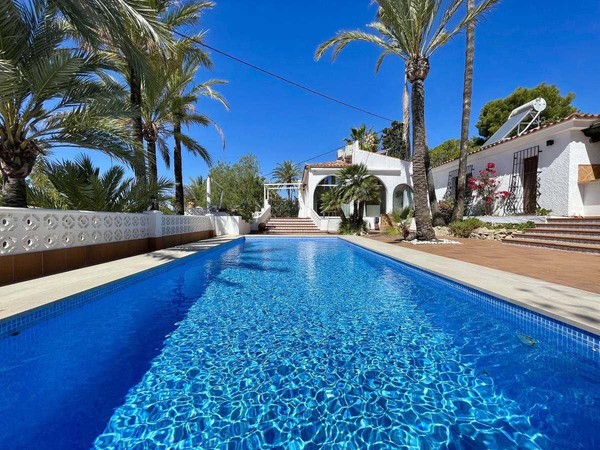 4 Bed Townhouse for sale in Altea Costa Blanca, Alicante, Spain