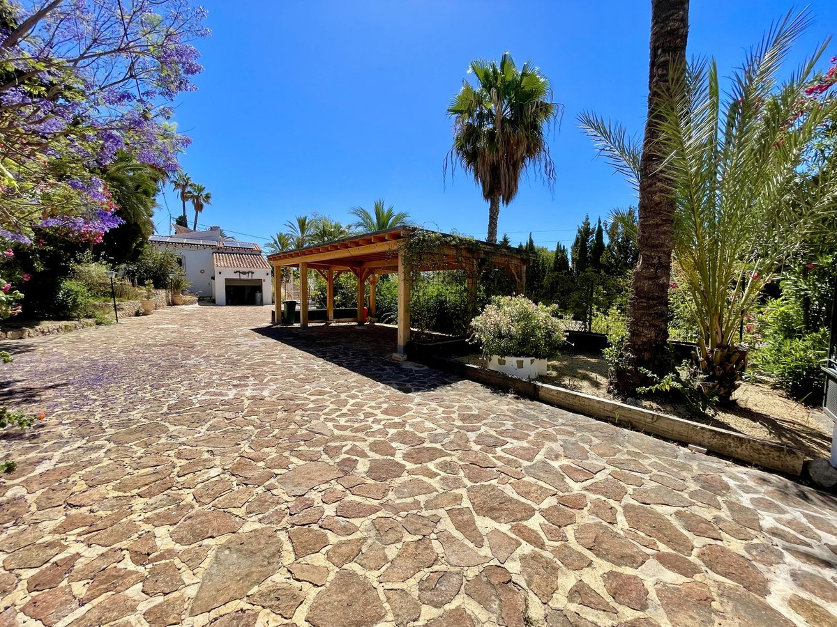 4 Bed Townhouse for sale in Altea Costa Blanca, Alicante, Spain