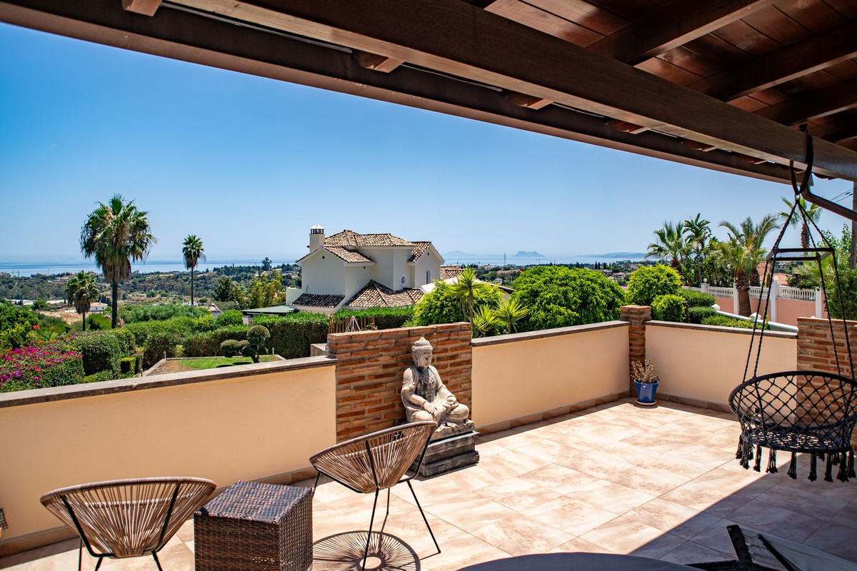 6 Bed Townhouse for sale in El Padron Costa Del Sol, Málaga, Spain