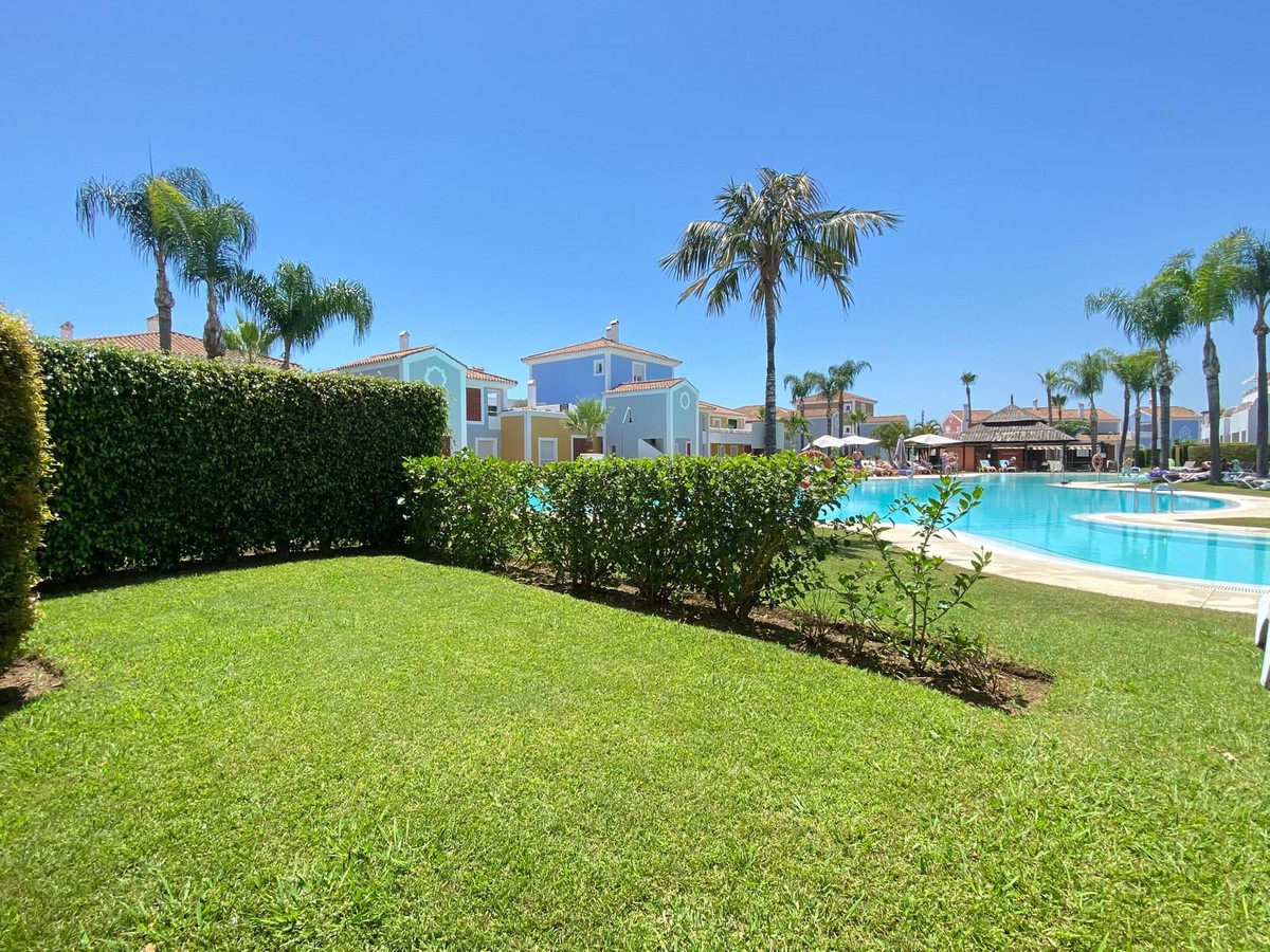 2 Bed Apartment for sale in Estepona Costa Del Sol, Málaga, Spain