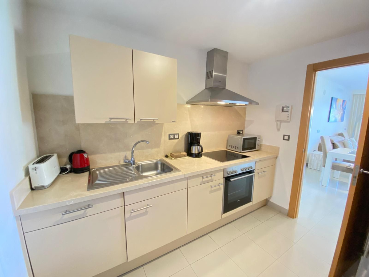 2 Bed Apartment for sale in Estepona Costa Del Sol, Málaga, Spain