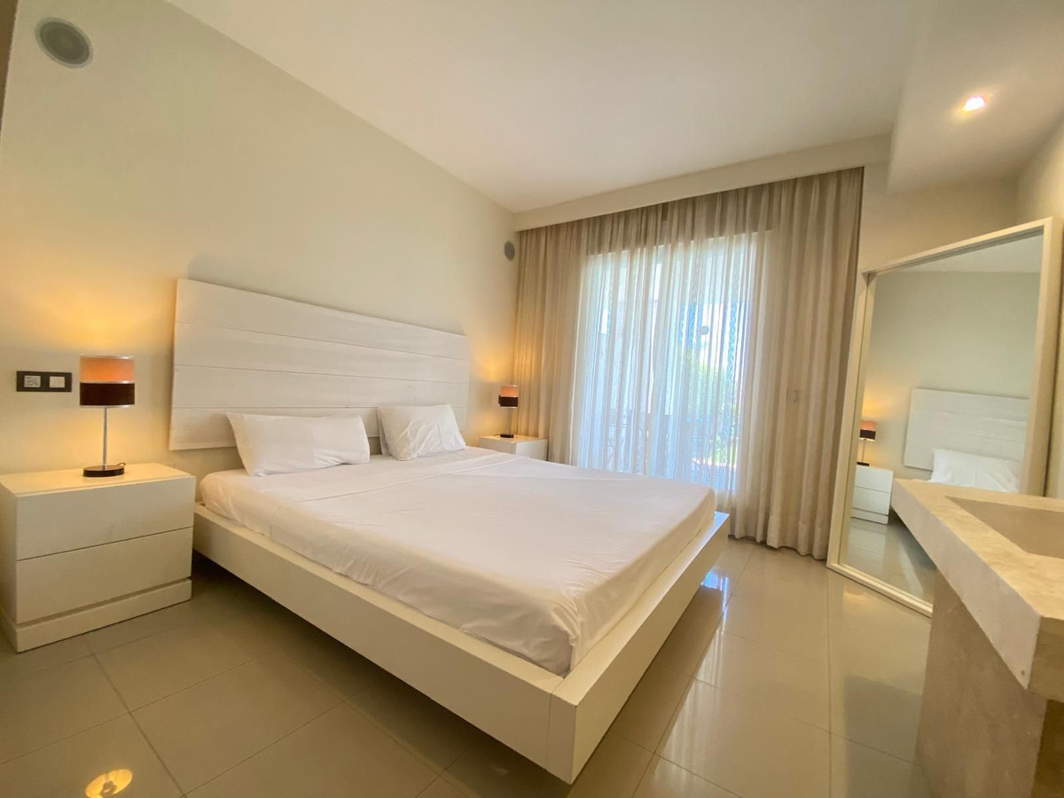 2 Bed Apartment for sale in Estepona Costa Del Sol, Málaga, Spain