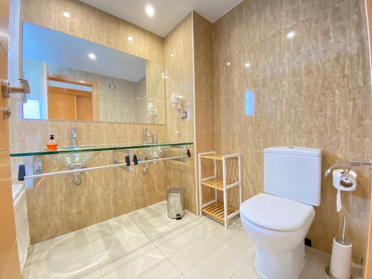 2 Bed Apartment for sale in Estepona Costa Del Sol, Málaga, Spain