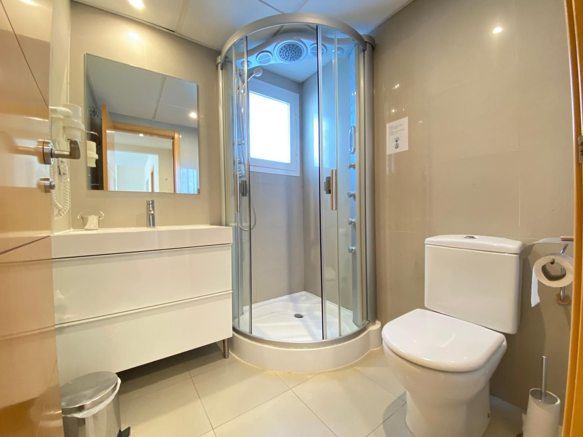 2 Bed Apartment for sale in Estepona Costa Del Sol, Málaga, Spain