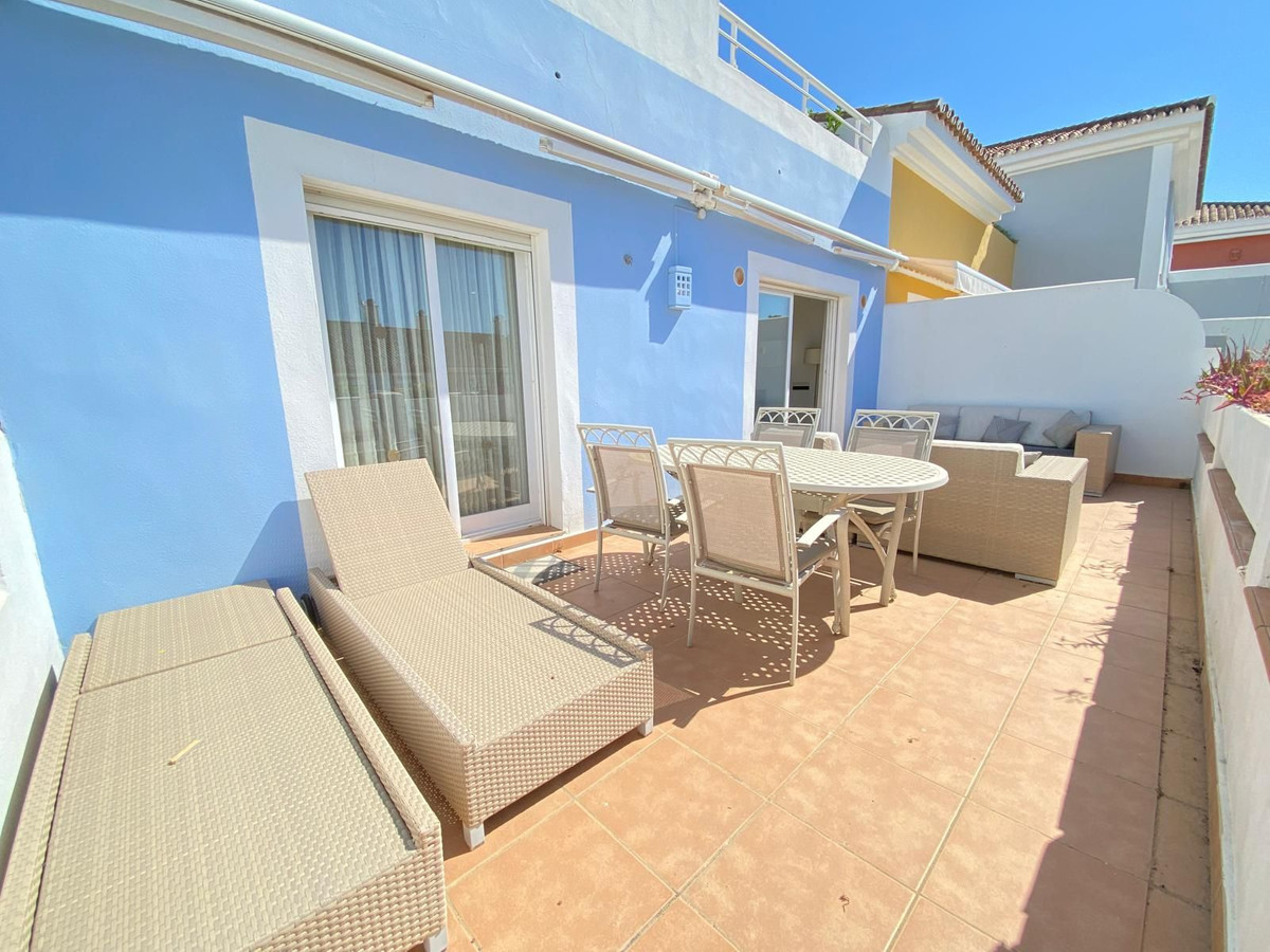 2 Bed Apartment for sale in Estepona Costa Del Sol, Málaga, Spain