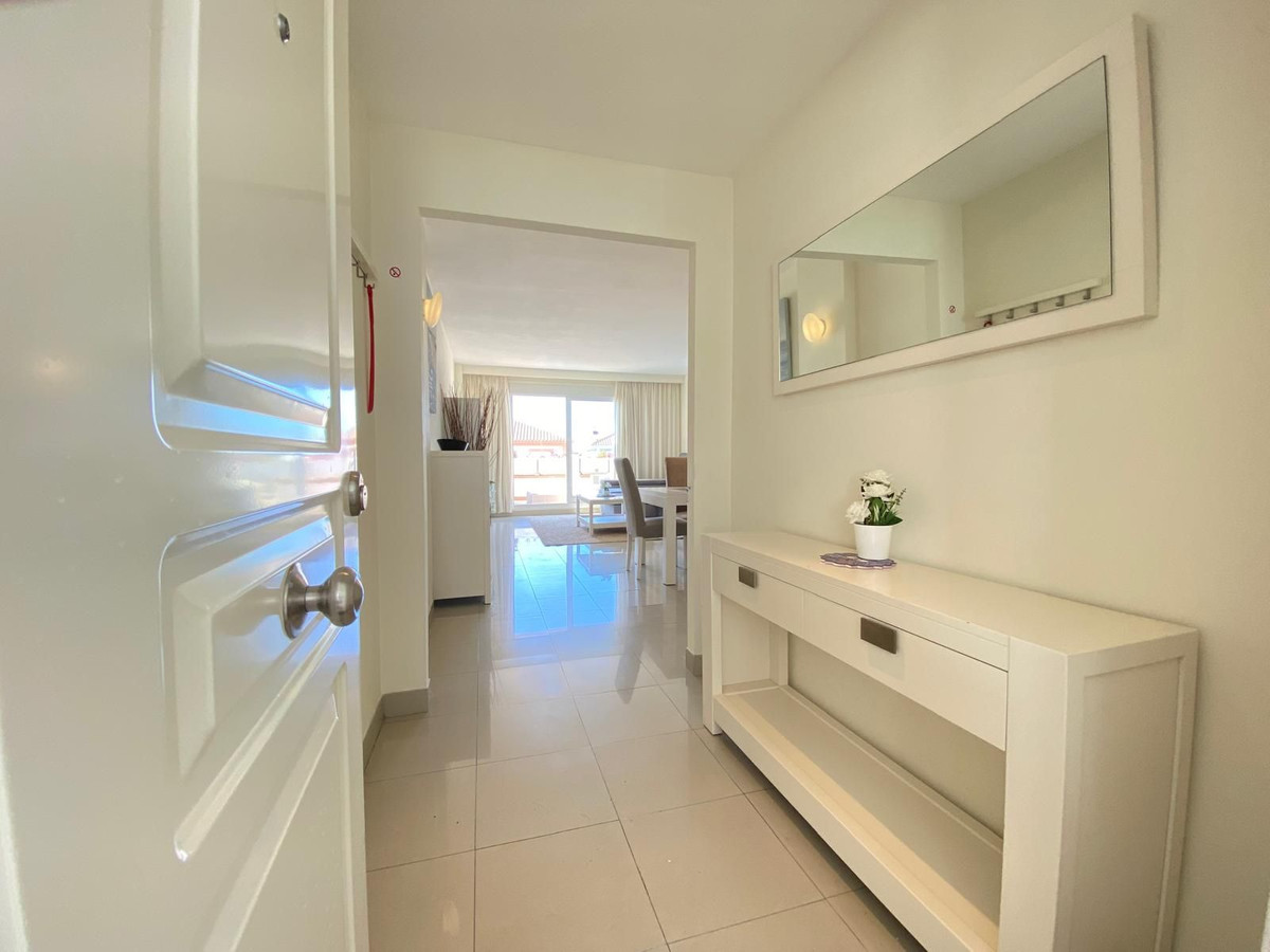 2 Bed Apartment for sale in Estepona Costa Del Sol, Málaga, Spain