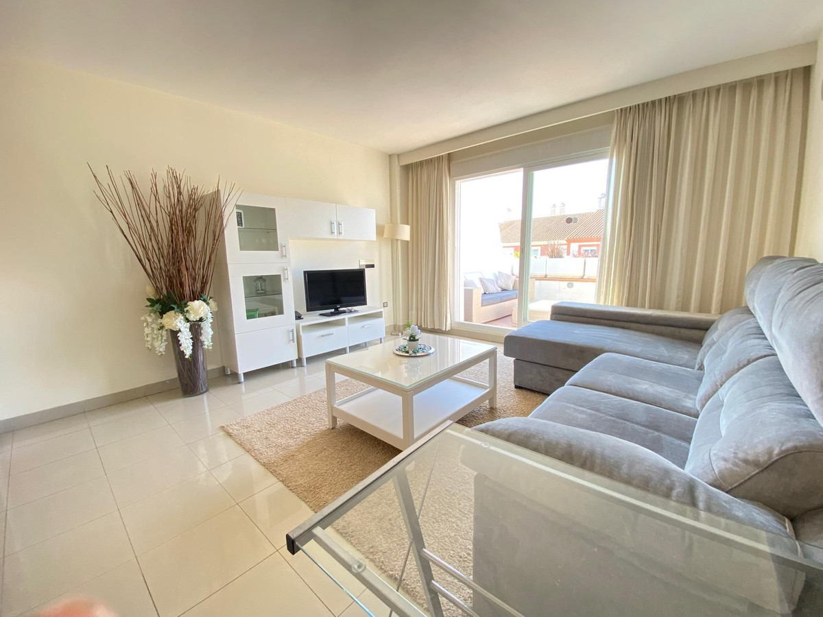 2 Bed Apartment for sale in Estepona Costa Del Sol, Málaga, Spain