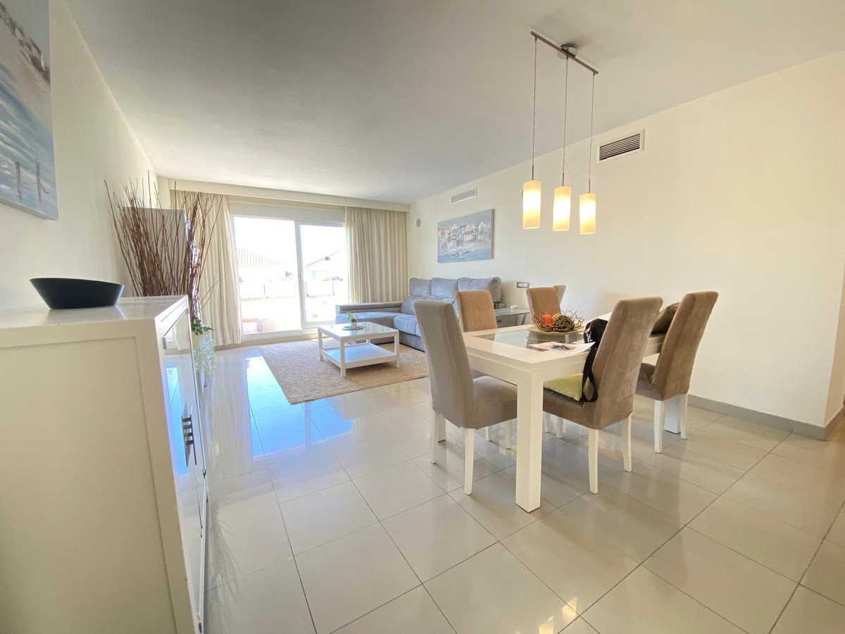 2 Bed Apartment for sale in Estepona Costa Del Sol, Málaga, Spain