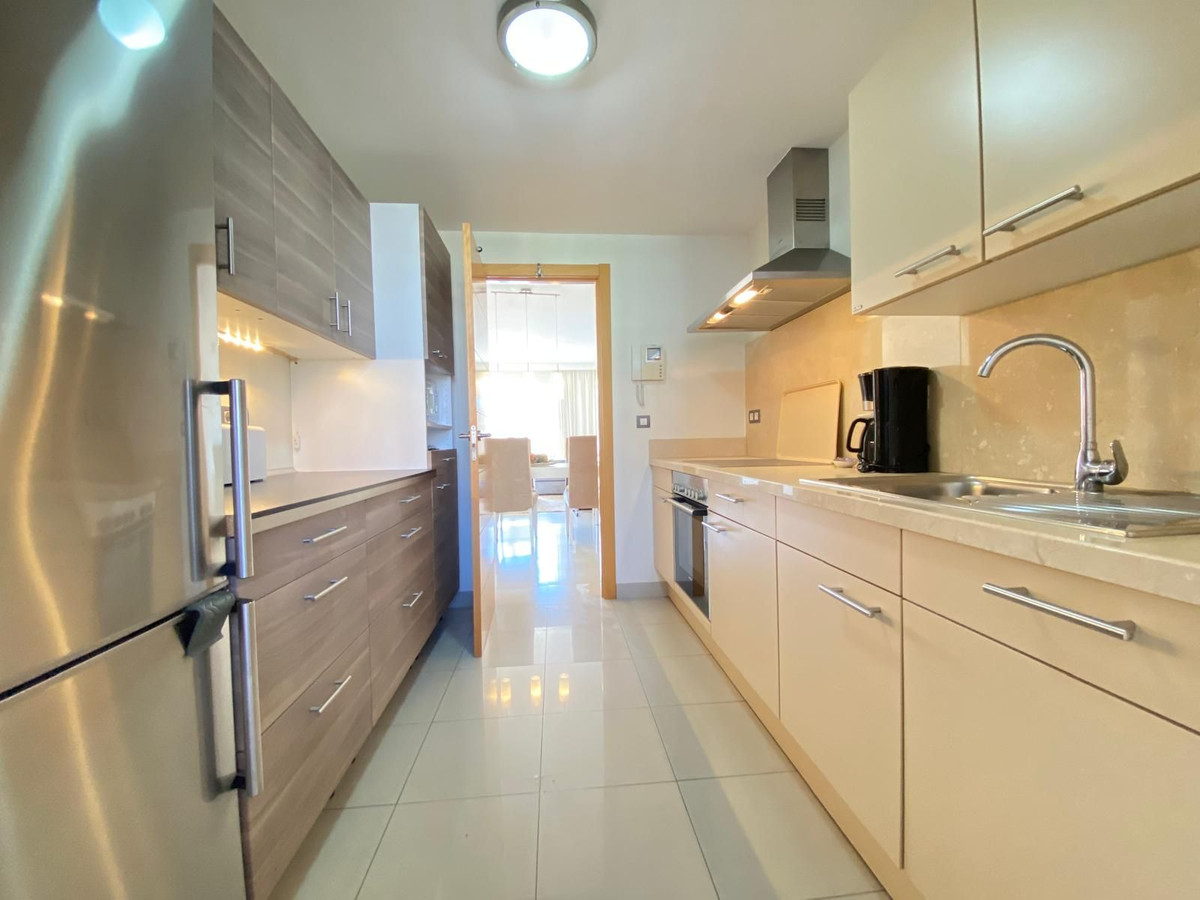 2 Bed Apartment for sale in Estepona Costa Del Sol, Málaga, Spain
