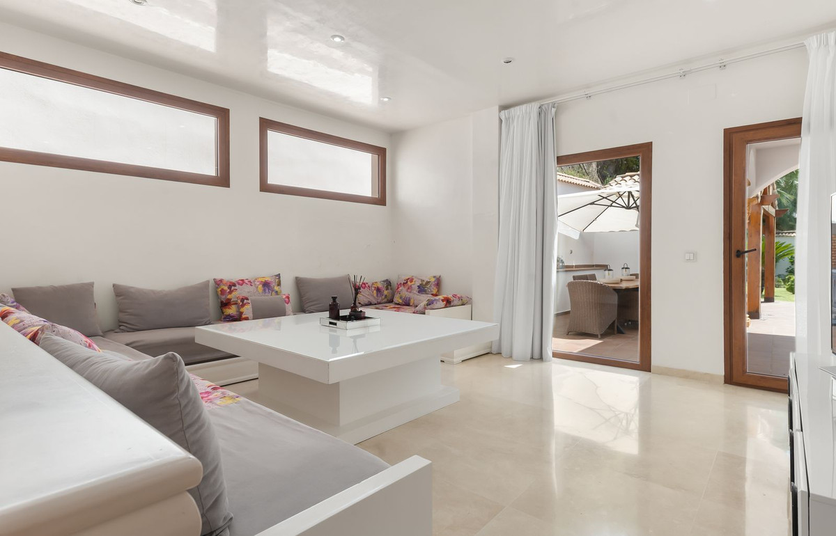 6 Bed Townhouse for sale in Benalmadena Costa Costa Del Sol, Málaga, Spain