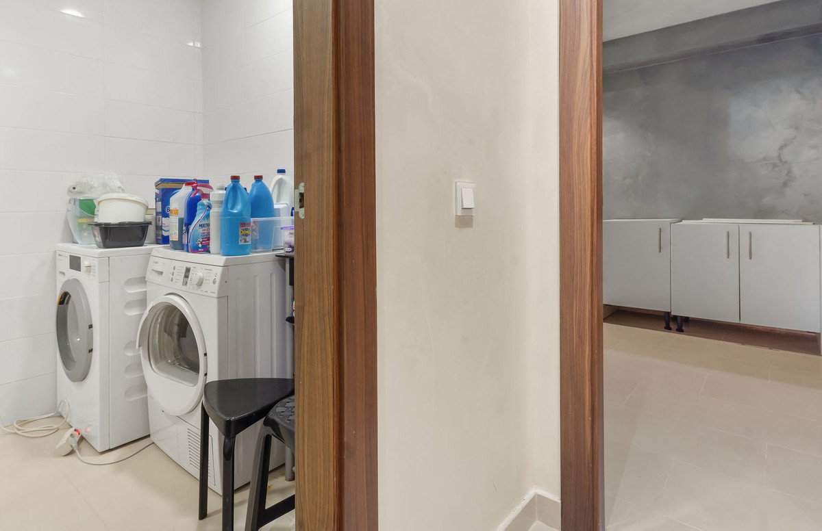 6 Bed Townhouse for sale in Benalmadena Costa Costa Del Sol, Málaga, Spain