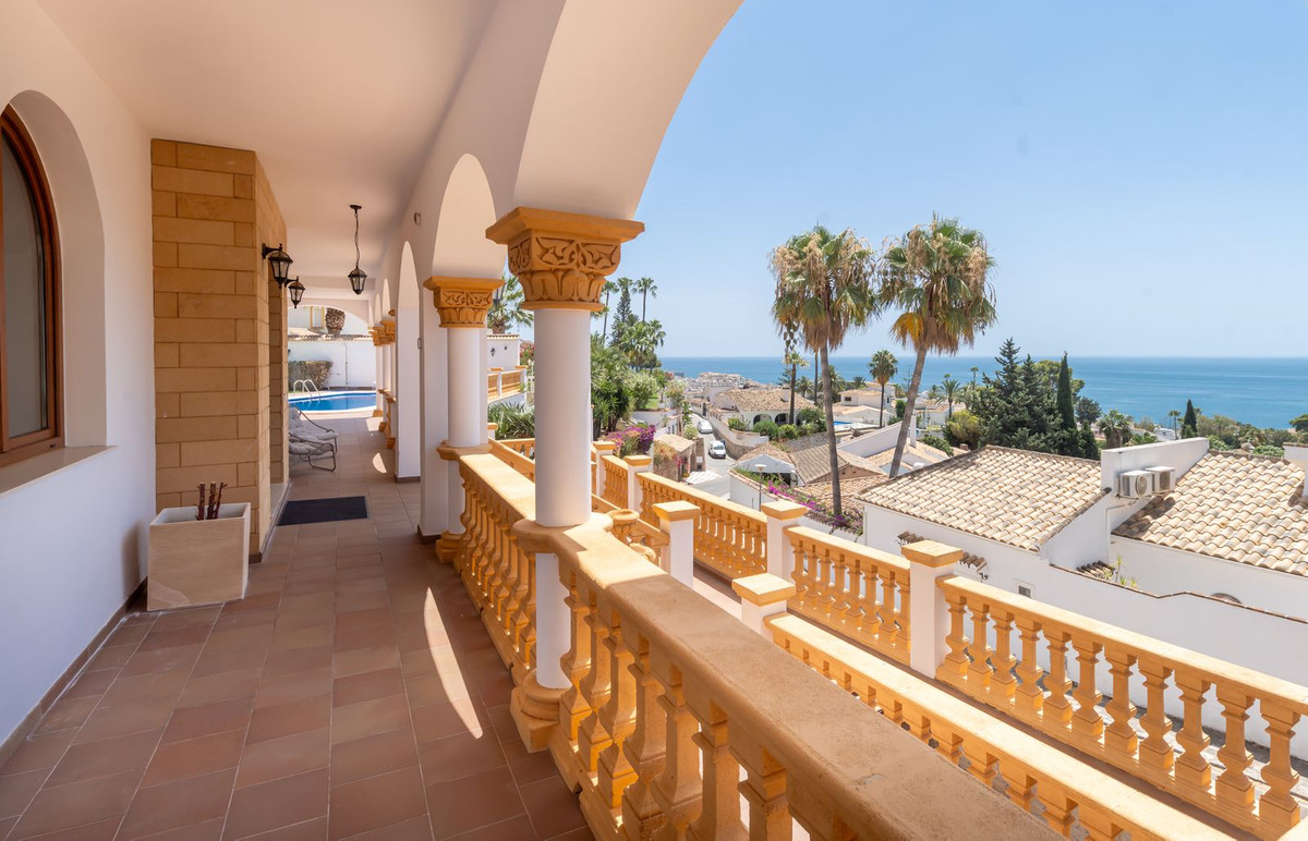 6 Bed Townhouse for sale in Benalmadena Costa Costa Del Sol, Málaga, Spain