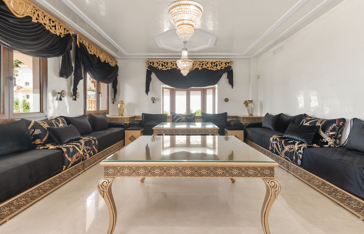 6 Bed Townhouse for sale in Benalmadena Costa Costa Del Sol, Málaga, Spain