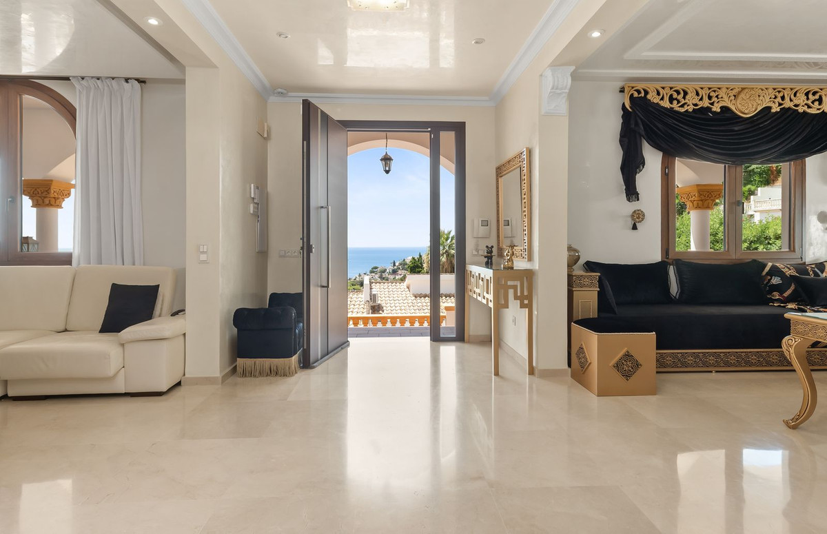 6 Bed Townhouse for sale in Benalmadena Costa Costa Del Sol, Málaga, Spain