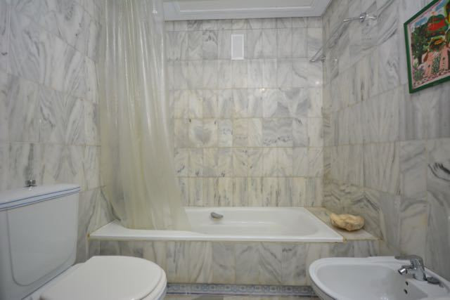 2 Bed Apartment for sale in The Golden Mile Costa Del Sol, Málaga, Spain