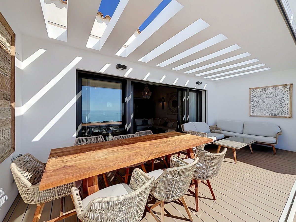 3 Bed Apartment for sale in La Alcaidesa Costa Del Sol, Cádiz, Spain