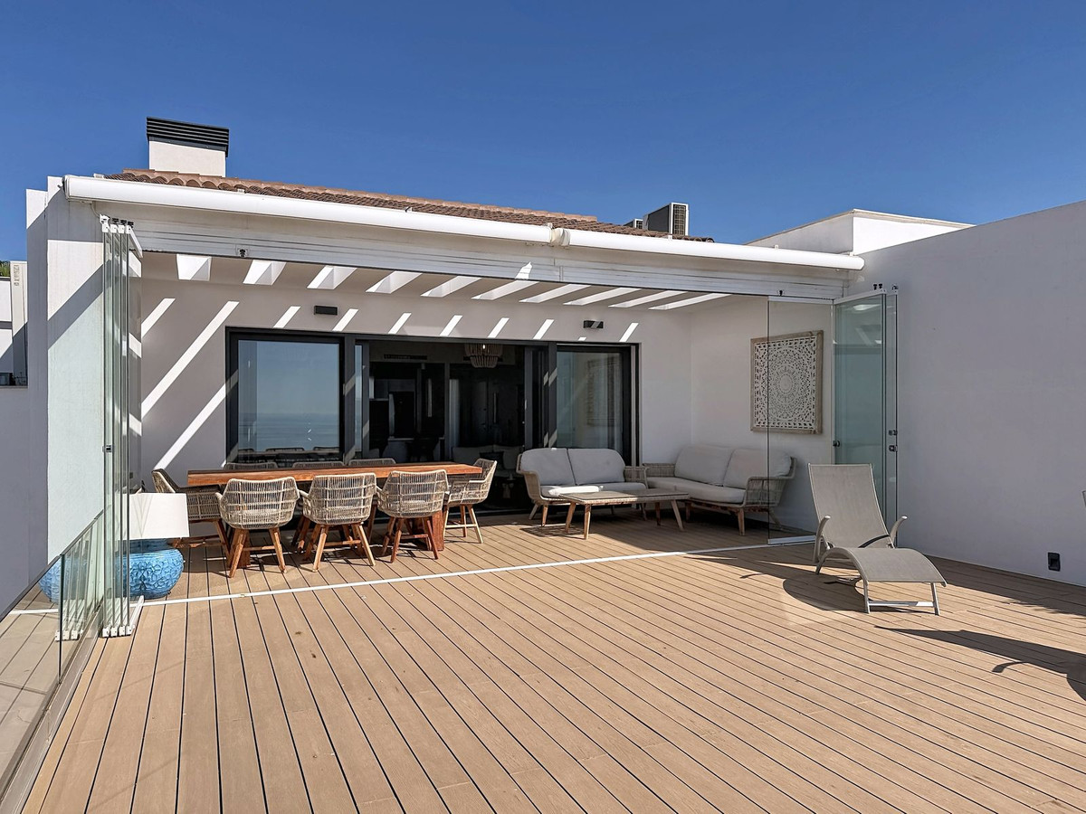 3 Bed Apartment for sale in La Alcaidesa Costa Del Sol, Cádiz, Spain