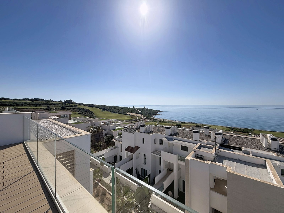 3 Bed Apartment for sale in La Alcaidesa Costa Del Sol, Cádiz, Spain