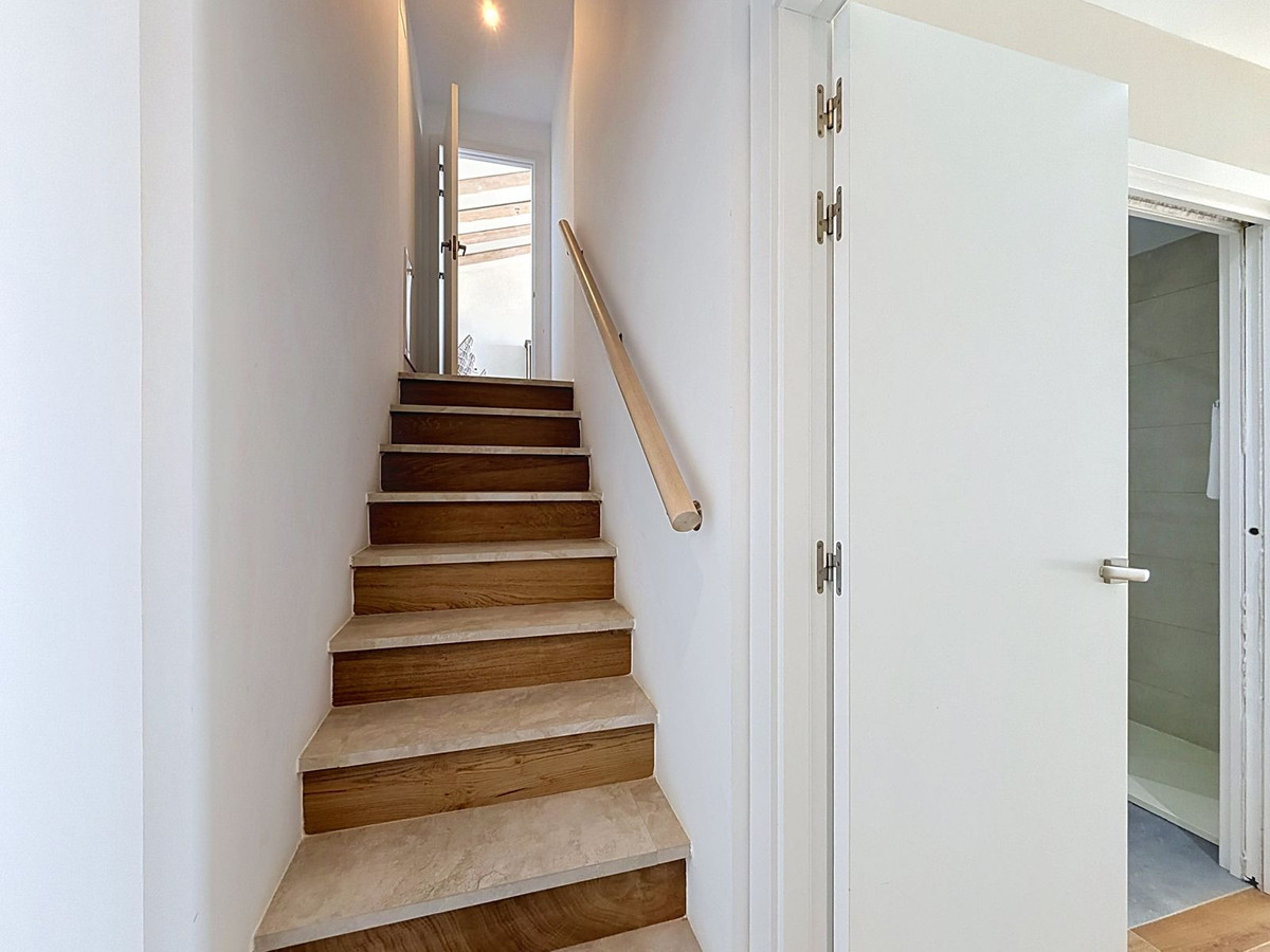 3 Bed Apartment for sale in La Alcaidesa Costa Del Sol, Cádiz, Spain