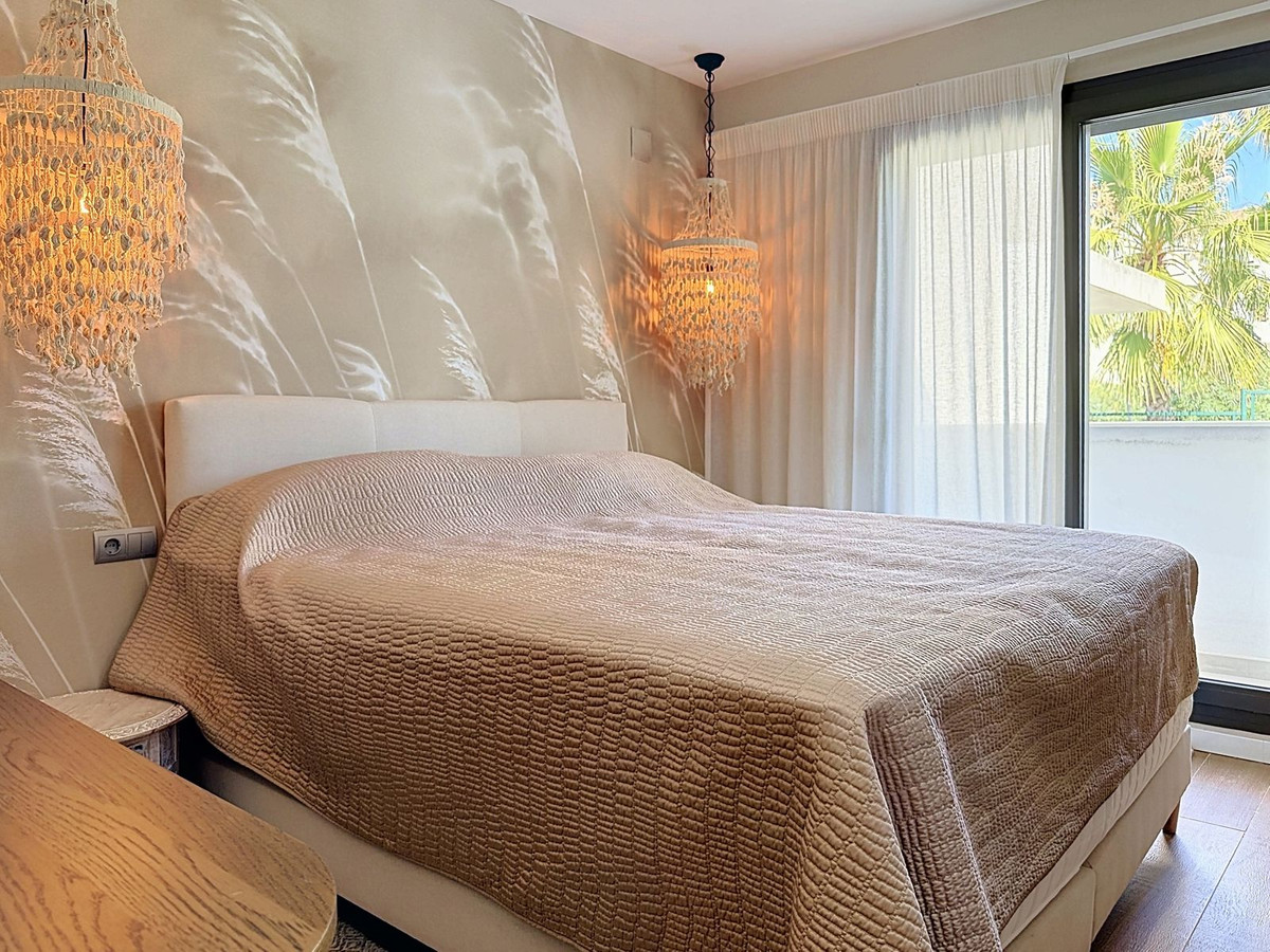 3 Bed Apartment for sale in La Alcaidesa Costa Del Sol, Cádiz, Spain