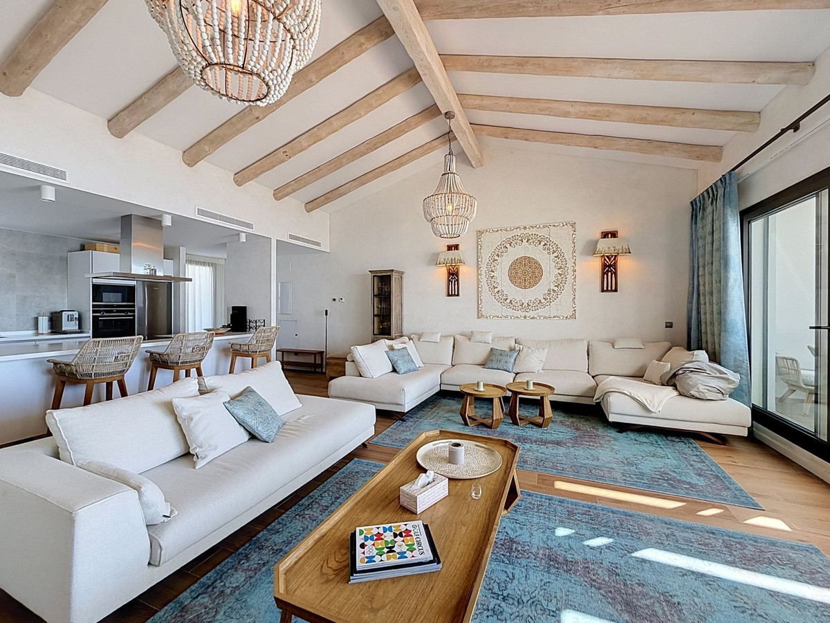 3 Bed Apartment for sale in La Alcaidesa Costa Del Sol, Cádiz, Spain