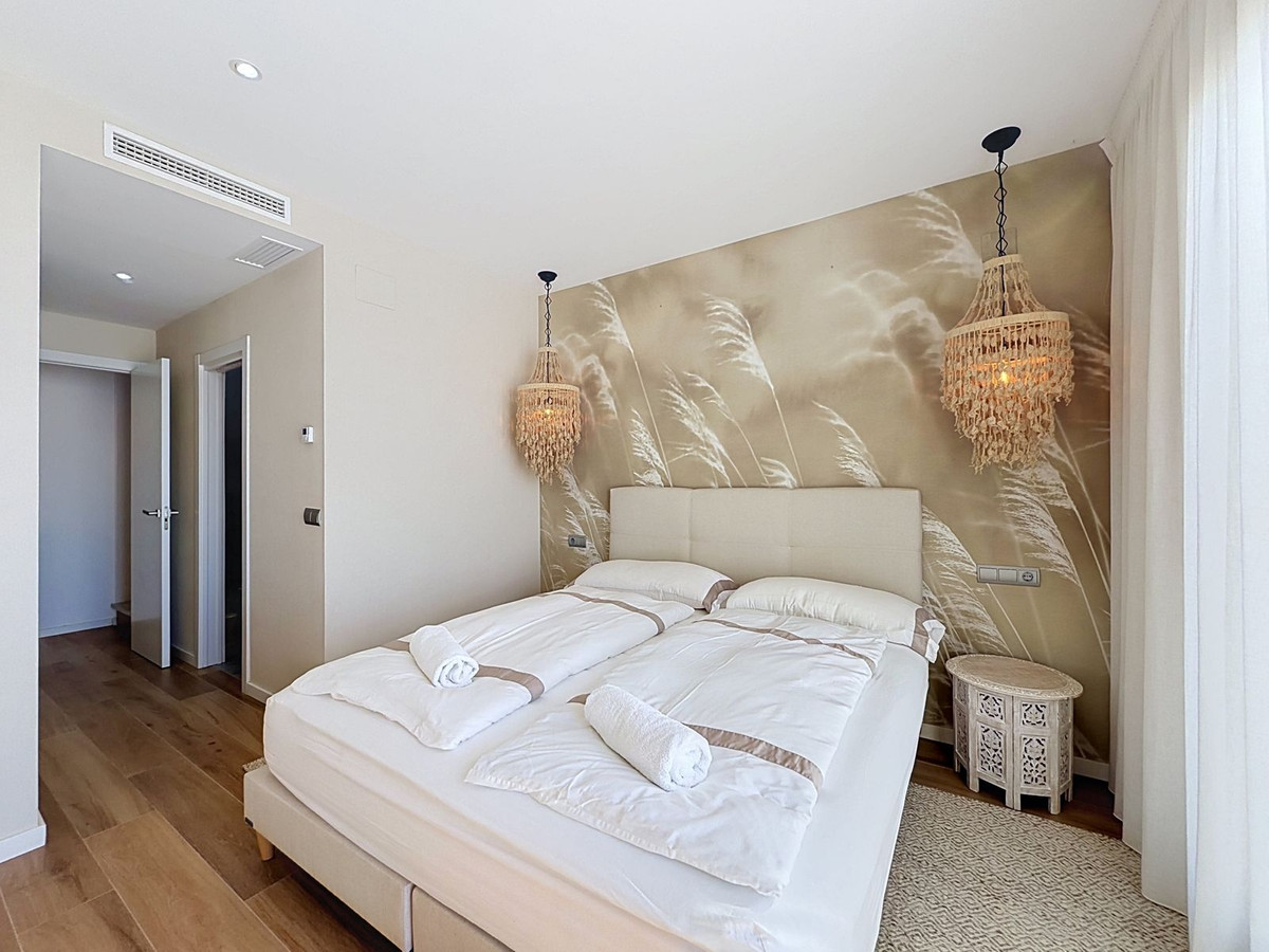 3 Bed Apartment for sale in La Alcaidesa Costa Del Sol, Cádiz, Spain