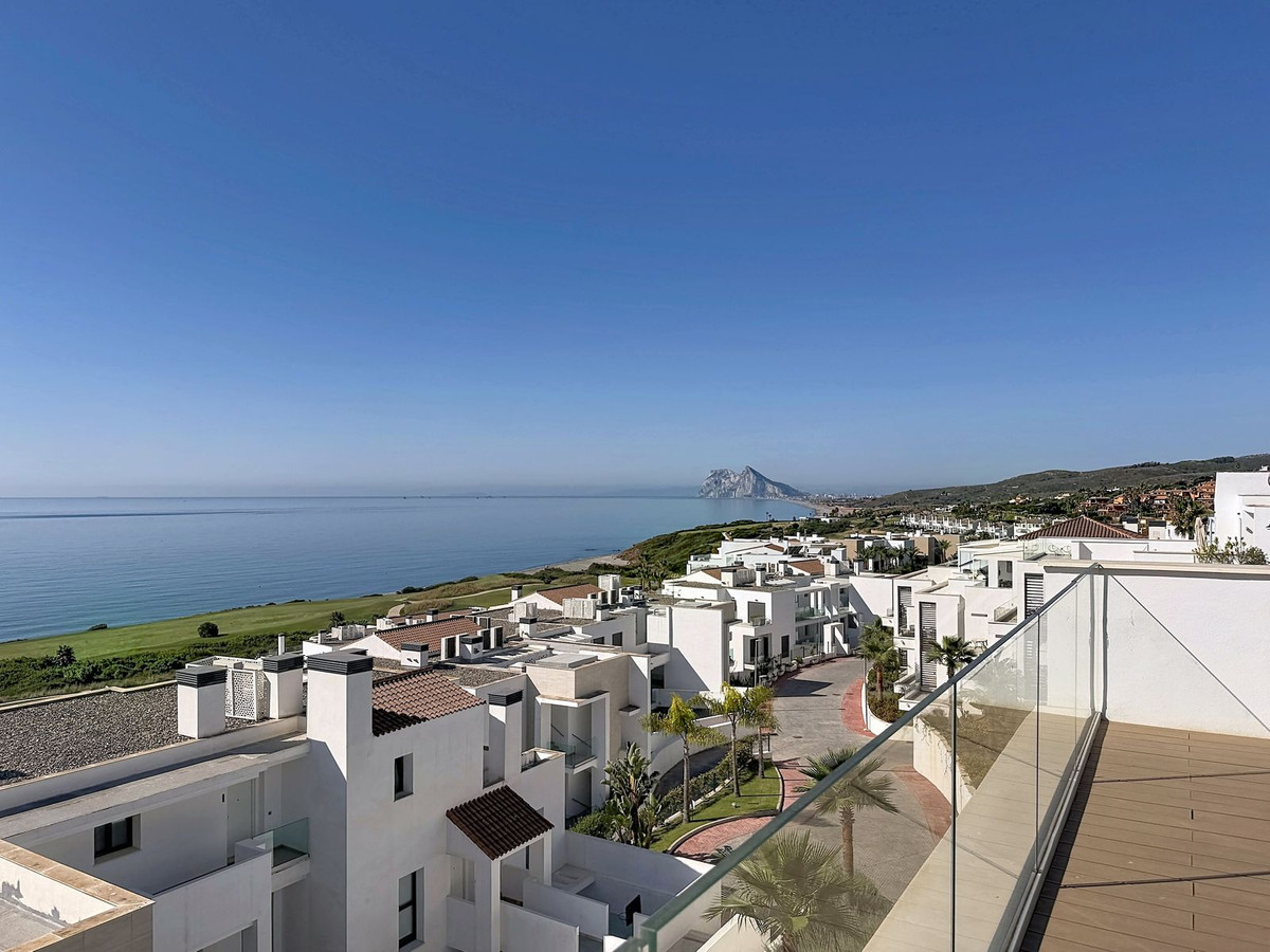 3 Bed Apartment for sale in La Alcaidesa Costa Del Sol, Cádiz, Spain